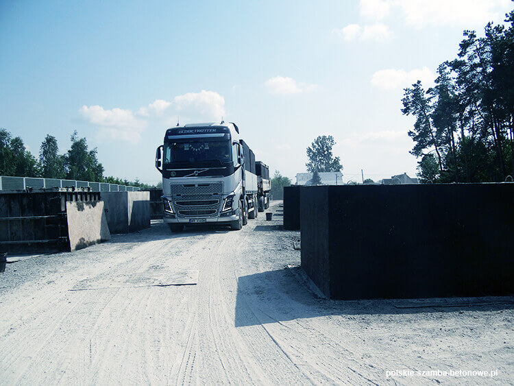 Transport szamb betonowych  w Szczuczynie